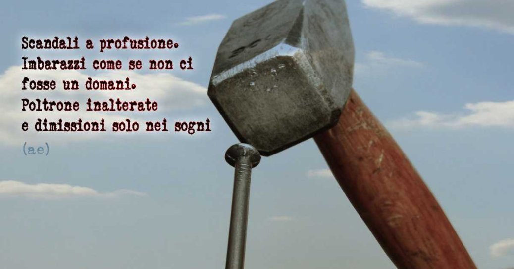 Chiodo schiaccia chiodo